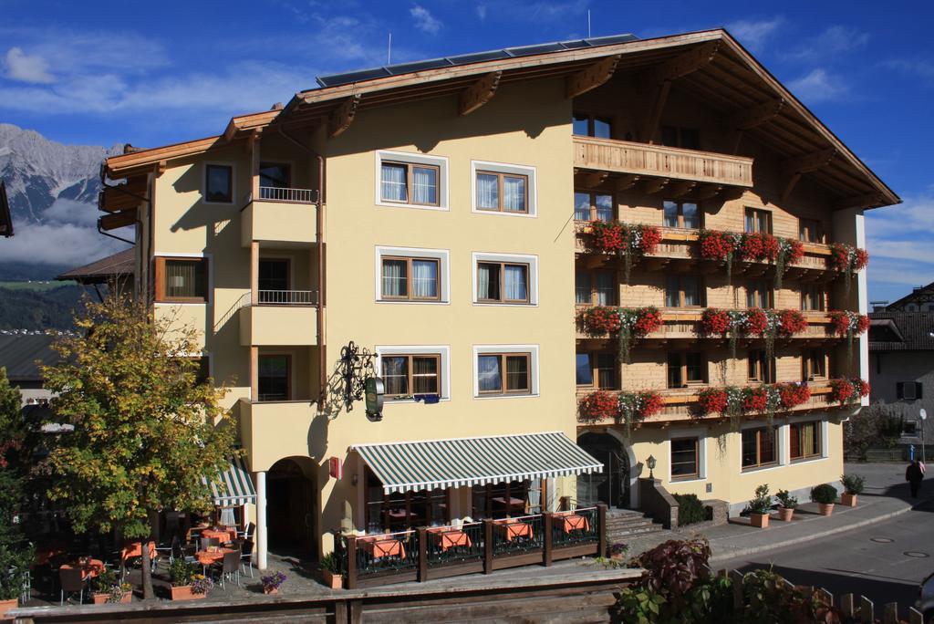 Hotel Rettenberg Kolsass Exterior photo